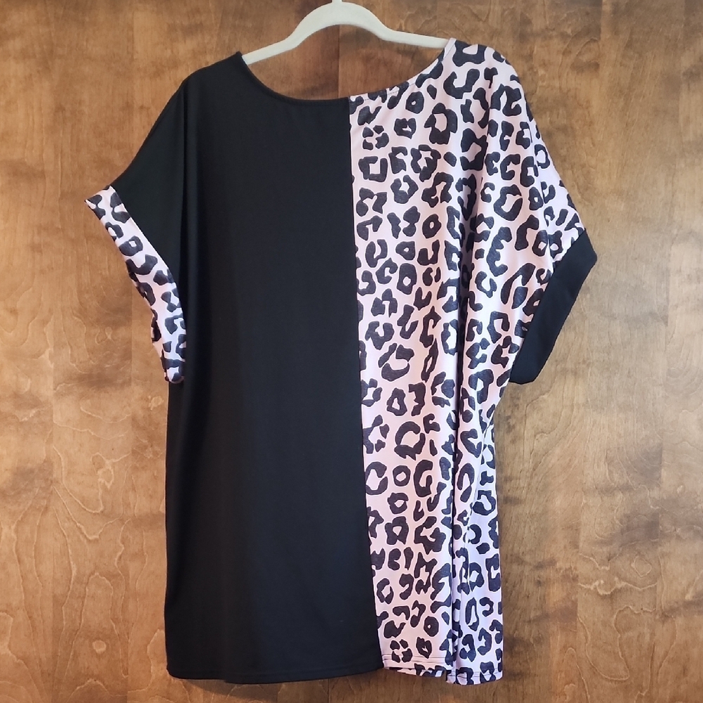 Women’s Pink Leopard Print and Black Colorblock Short Sleeve Top - Picture 3 of 5